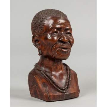 Sailas Makumba (Zimbabwe, 20th century) Carved Wood Bust of a Woman