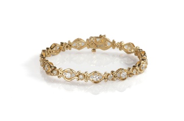 Lady's 14K Gold & Diamond Bracelet