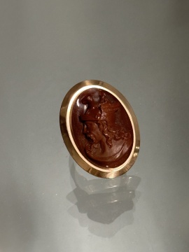 Gold and Hardstone Cameo Ring of Mercury