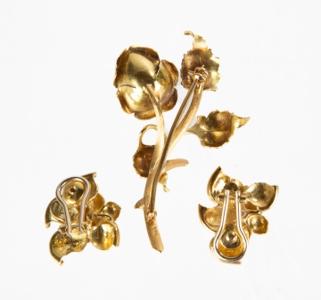 Ladies 18K Gold Brooch & Earrings