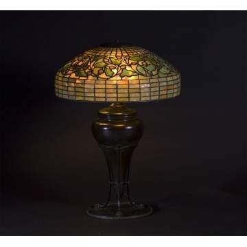 Sgn. Tiffany Studios Acorn & Oak Leaves Lamp