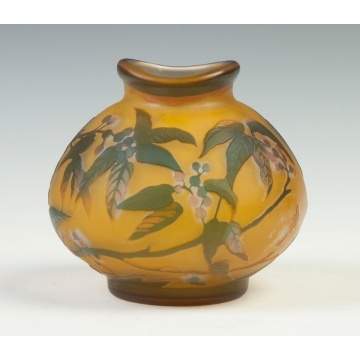 Galle Cameo Vase with Berries