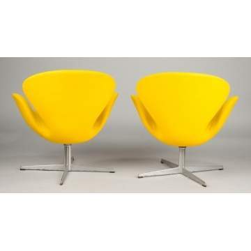 Arne Jacobsen (Danish, 1902-1971) Pair of Swan Chairs 