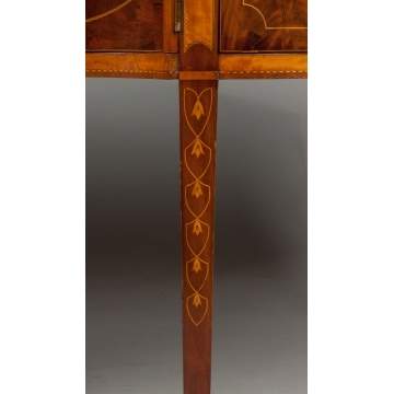 Fine & Rare Period Philadephia Serpentine Front Sideboard