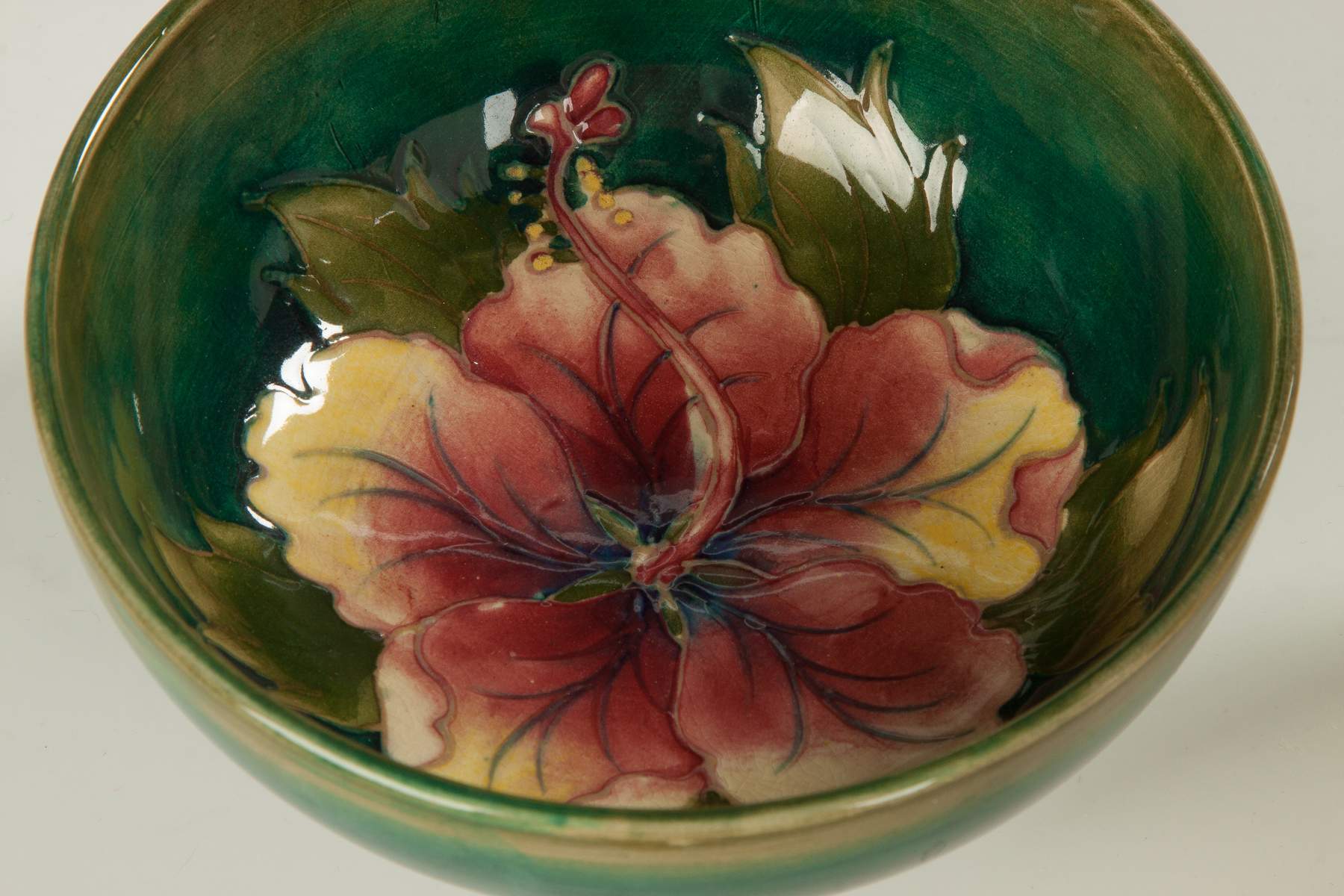Moorcroft Bowl & Vase Cottone Auctions
