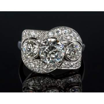 Ladies Platinum and Diamond Art Deco Vintage Ring