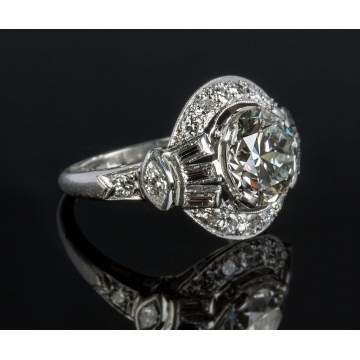 Ladies Platinum and Diamond Vintage Ring