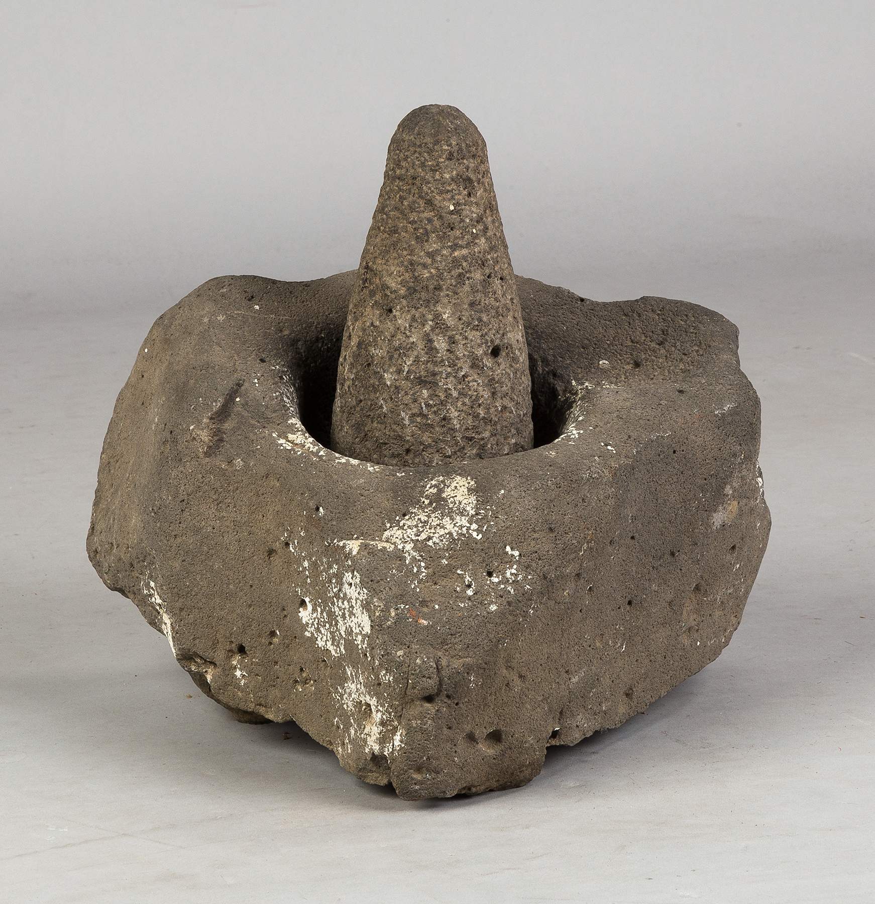 Early Native American Carved Stone Mortar and Pestle Cottone Auctions