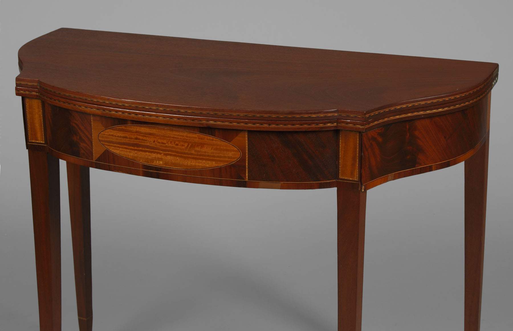 Hepplewhite Inlaid Mahogany Serpentine Card Table