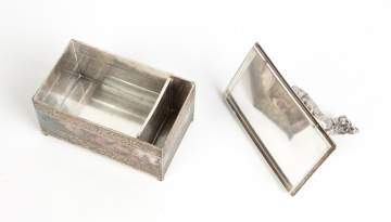 Meriden Silver Plate Box with Dog