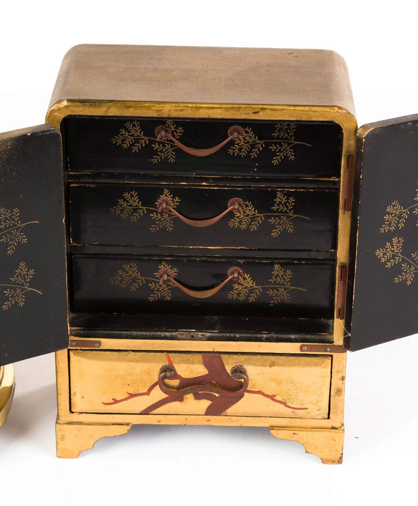 Japanese Lacquered Cottone Auctions