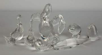 Group of 8 Steuben Birds