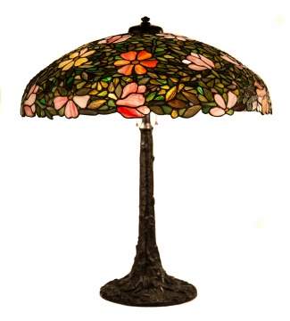 Decorative Leaded Glass Table Lamp