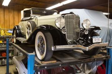 1933 AUBURN 12-161a Cabriolet