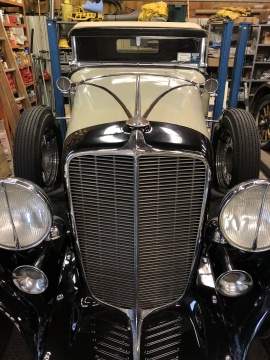 1933 AUBURN 12-161a Cabriolet