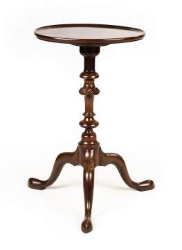 18th Century English Queen Anne Kettle Stand