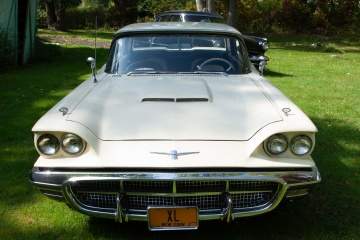 1960 Ford Thunderbird 2Dr HT