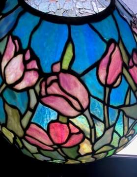 Tiffany Studios NY Tulip Lamp