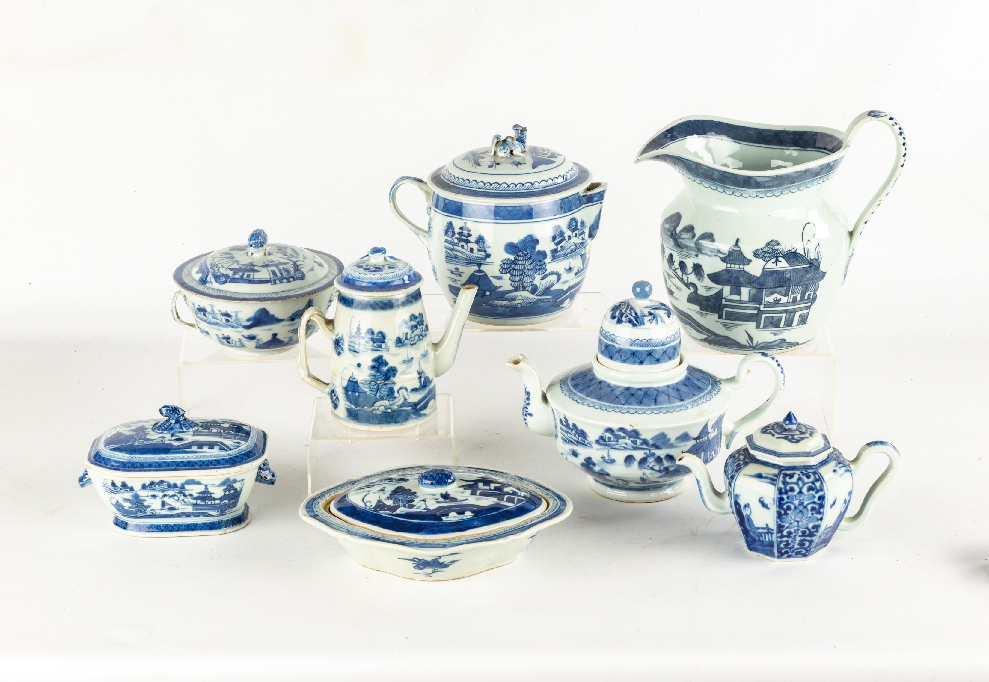 Collection of Chinese Export Canton Porcelain Cottone Auctions