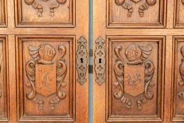 Quarter Sawn Oak Doors
