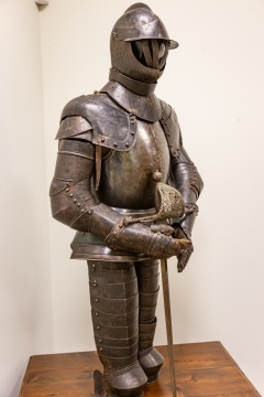 English 3/4 Suit of Armor