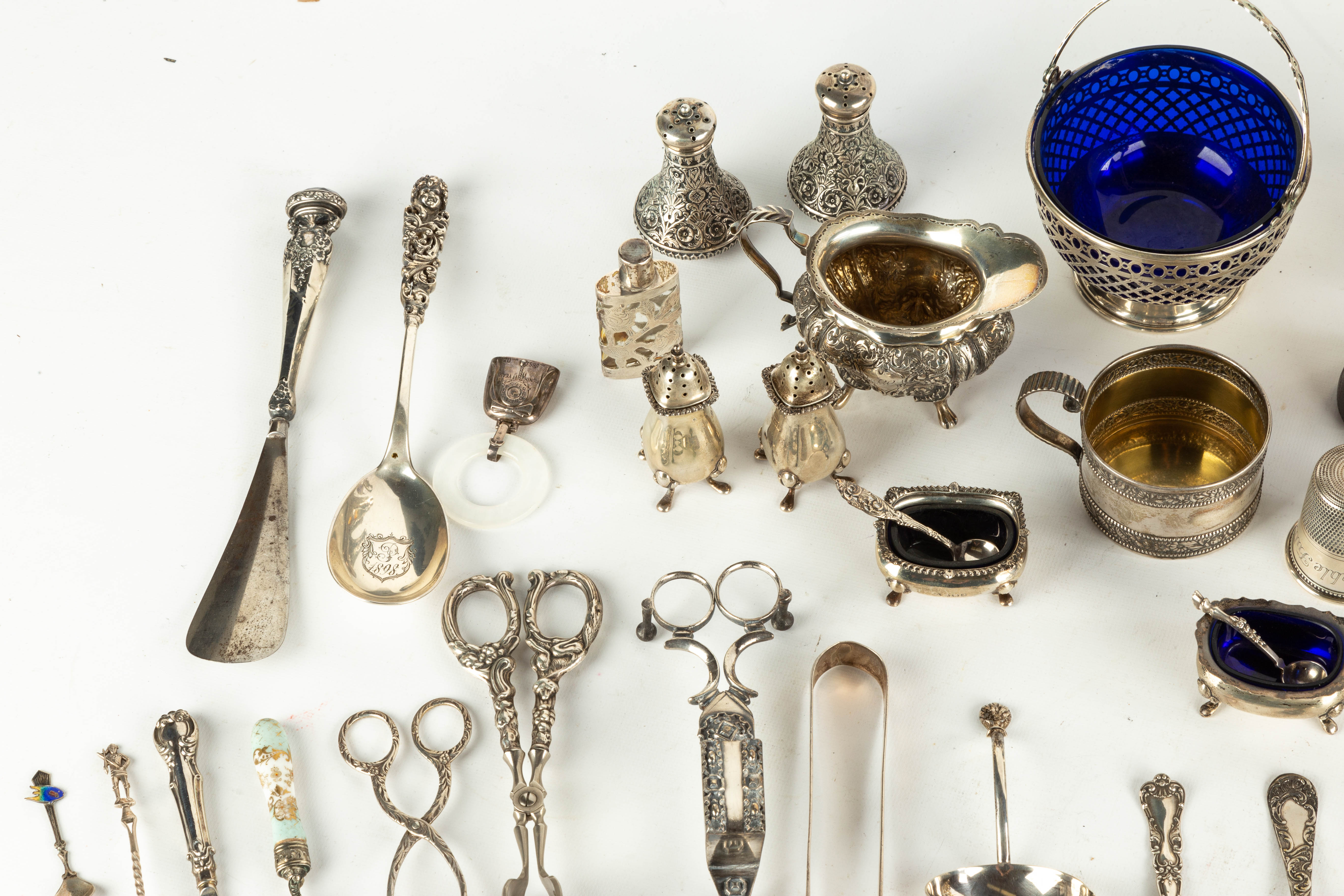 Silver Table Articles & Accessories