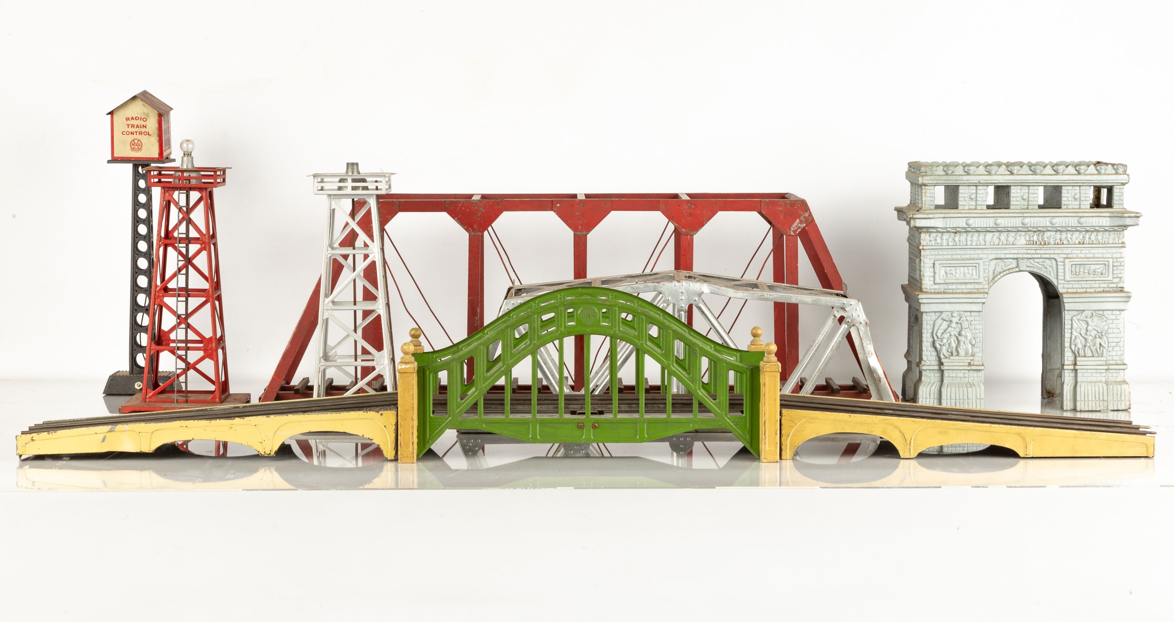 Lionel Bridges and Accessories Cottone Auctions