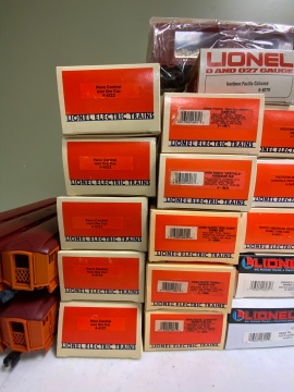 Lionel Boxed Train Cars 