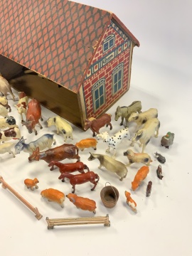 Toy Barn & Composition Animals