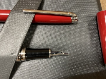 Caran d'Arche & Omas Pens