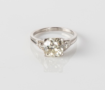  Ladies Platinum Vintage Diamond Ring