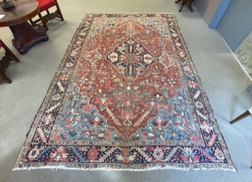 Heriz Oriental Rug