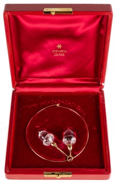 Steuben Glass Acorn 18K Gold Pendant Necklace