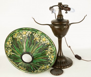 Tiffany Studios, New York "Daffodil" Table Lamp