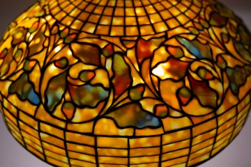 Tiffany Studios, New York "Swirling Oak Leaf" Table Lamp