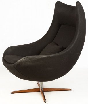 H.W. Klein Danish Egg Swivel Lounge Chair for Bramin