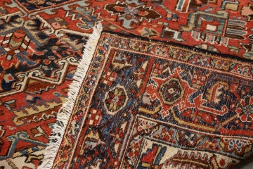 Heriz Oriental Rug