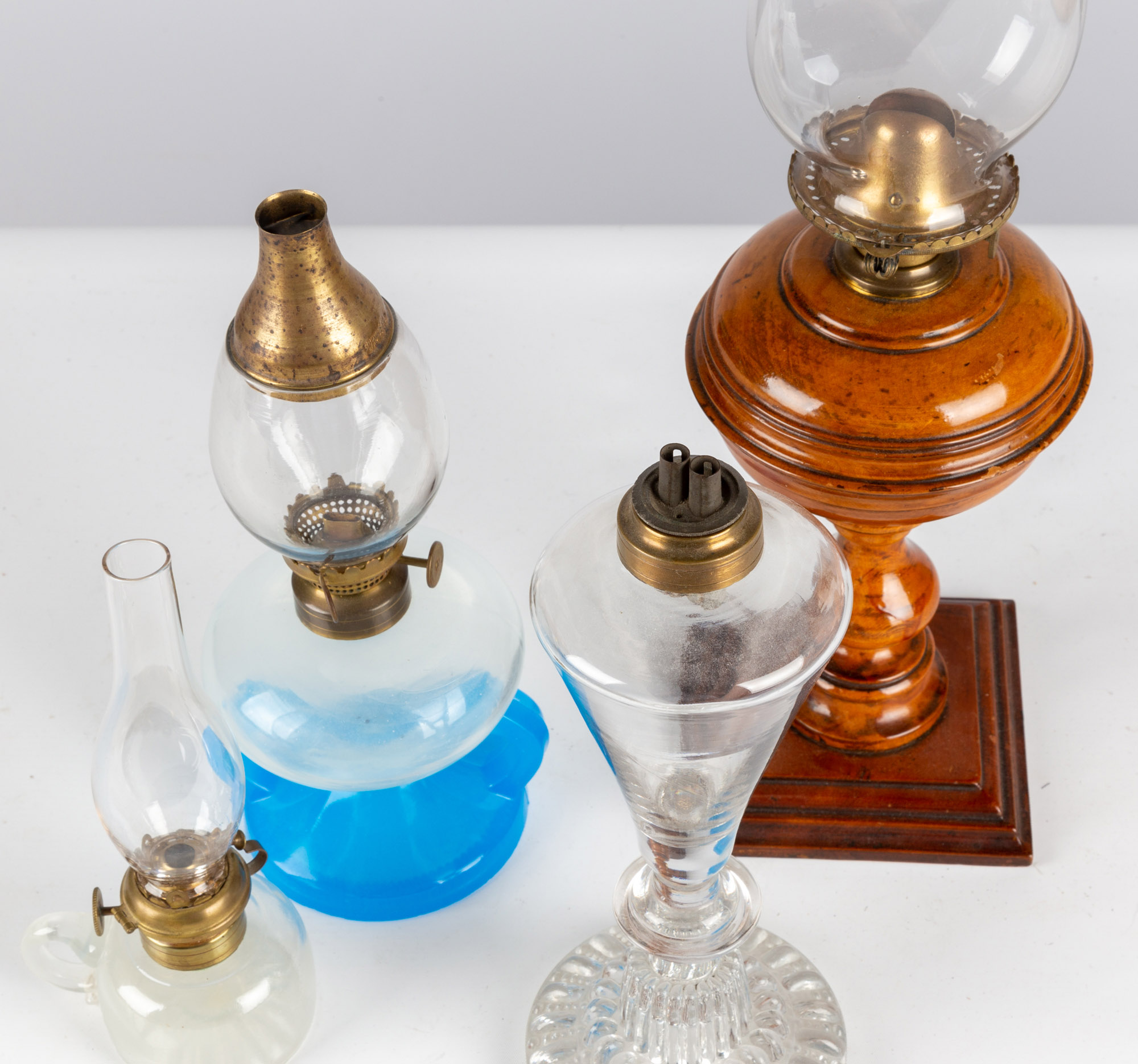 (4) Oil & Whale Oil Lamps Cottone Auctions