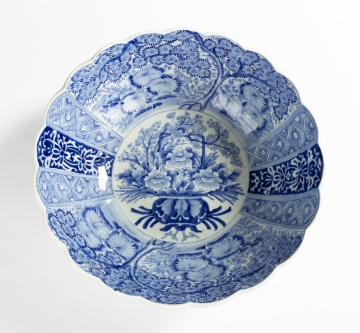 Chinese Blue and White Scalloped Edge Porcelain Bowl