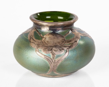 Loetz Creta Glatt Iris Art Nouveau Vase