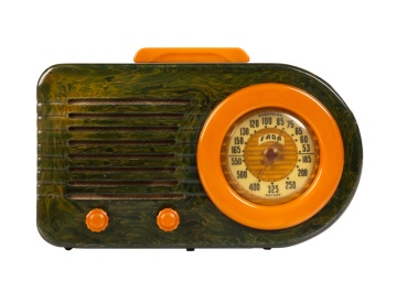 FADA Model 1,000 Bullet Bakelite Radio