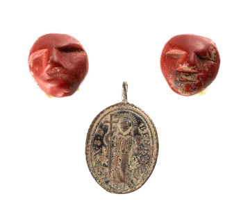 (2) Iroquois Catlinite Maskettes & Jesuit Iroquois Medal Pendant