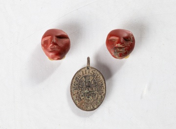 (2) Iroquois Catlinite Maskettes & Jesuit Iroquois Medal Pendant