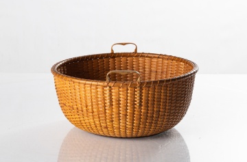 Nantucket Basket with Heart Shaped Handles