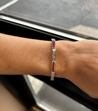 Ladies 14K Gold Diamond & Ruby Bracelet