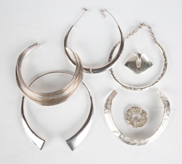 Ladies Silver Chocker Necklaces, Pendant & Brooch