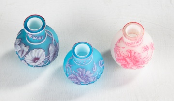 Three Thomas Webb & Sons, attributed, Miniature  Cameo Vases