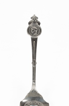 Gorham Medallion Sterling Silver Crumber
