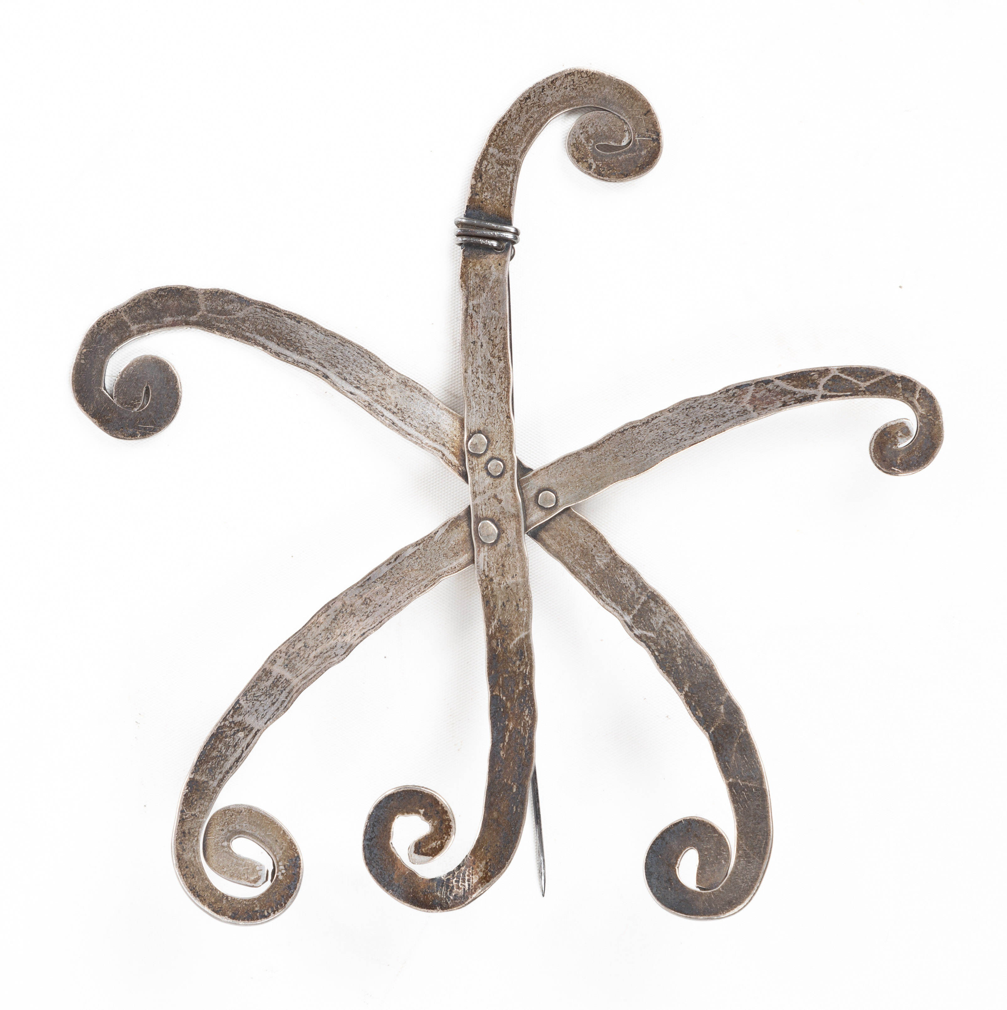 Alexander Calder (American, 1898-1976) Brooch | Cottone Auctions