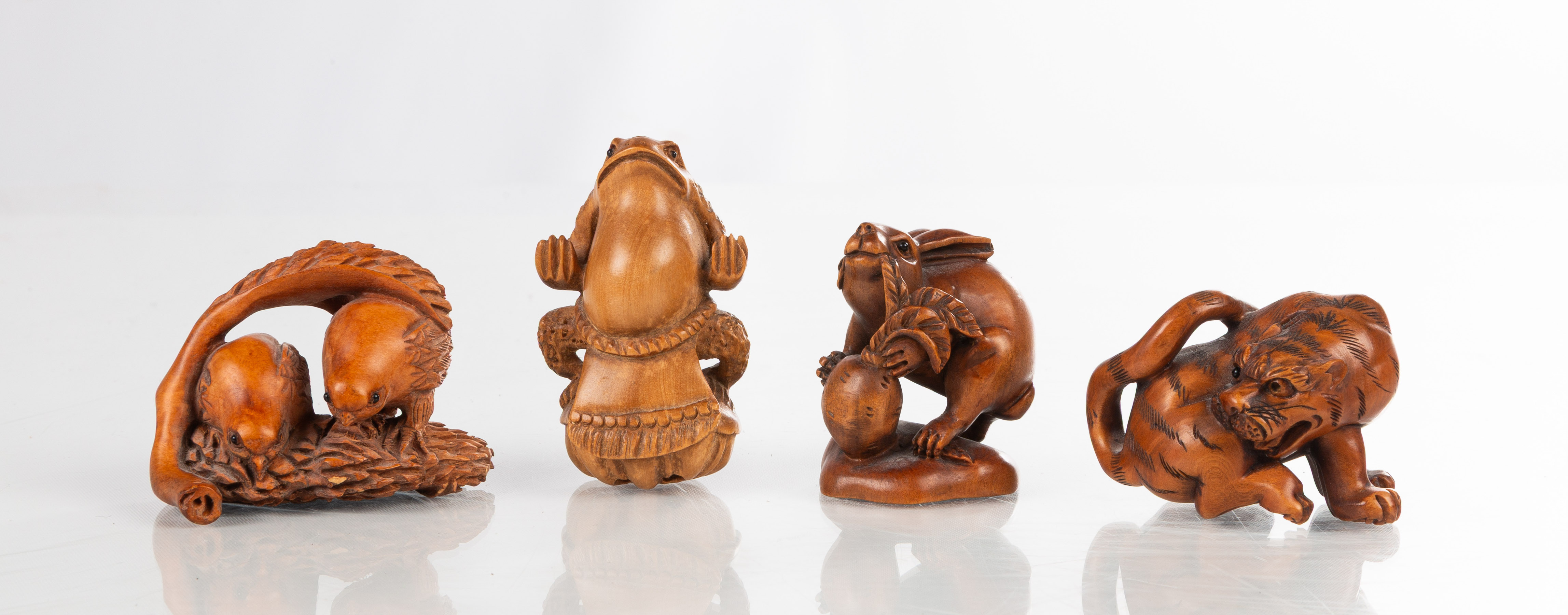 Japanese Netsuke Animals | Cottone Auctions